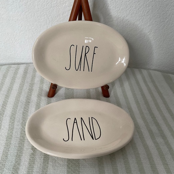 Rae Dunn Vintage Farmhouse By MAGENTA Surf And Sand Plates Set Of 2 - Picture 1 of 5